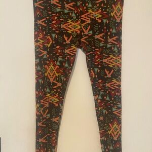 Lularoe One Size OS Tall & Curvy Leggings Rare geometric
